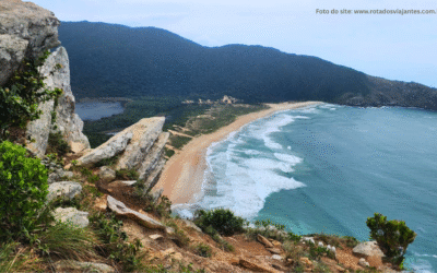 Descubra as trilhas mais bonitas de Florianópolis e aproveite tudo com conforto, se hospedando em Canasvieiras — o ponto de partida ideal.